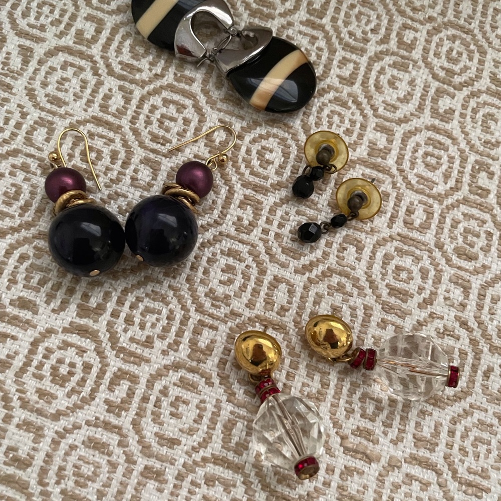 Earrings - Picture 8 of 13